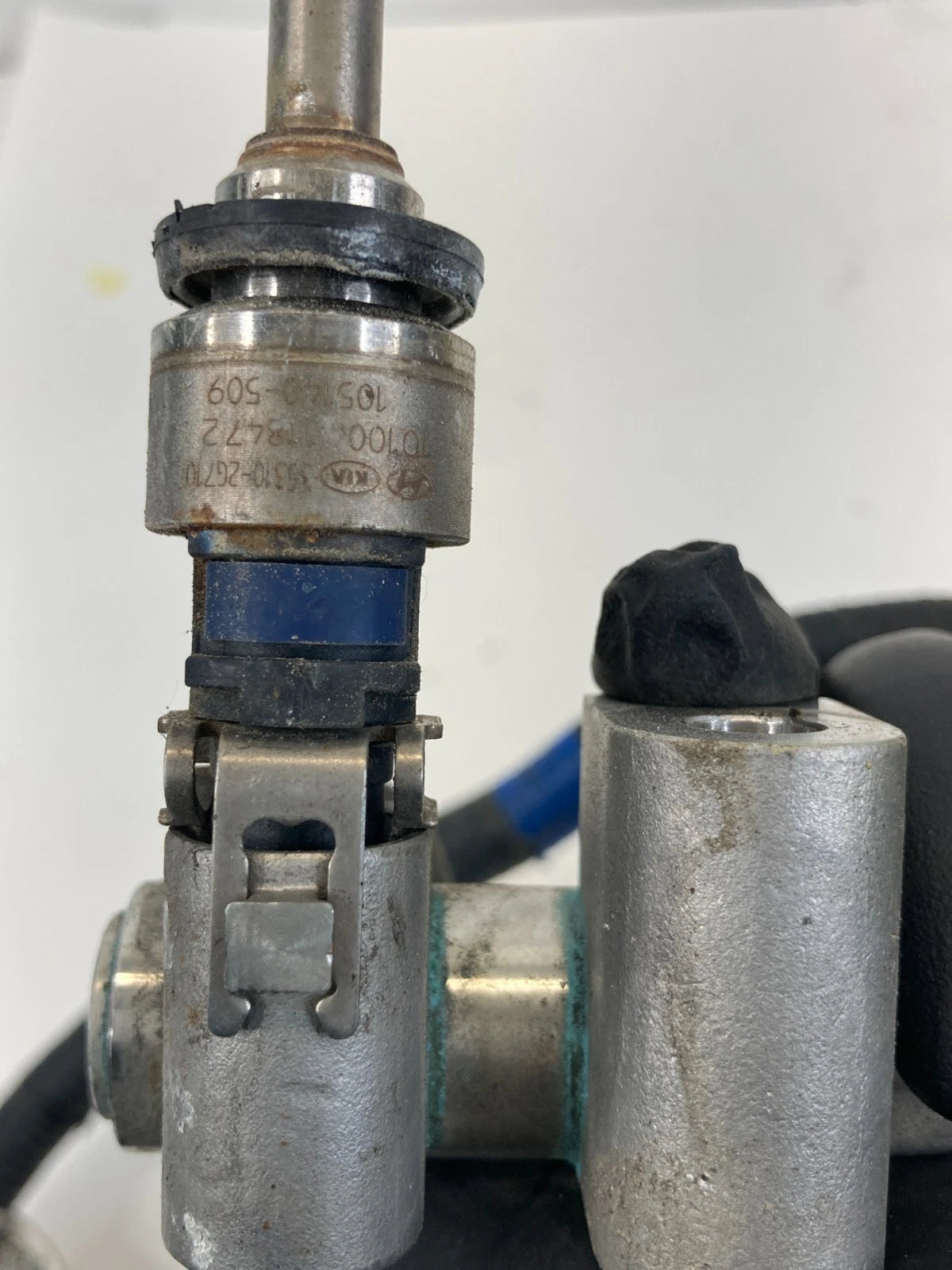 11-14 HYUNDAI SONATA 2.4L GDI FUEL INJECTOR WITH DELIVERY RAIL LINE 35310-2G710