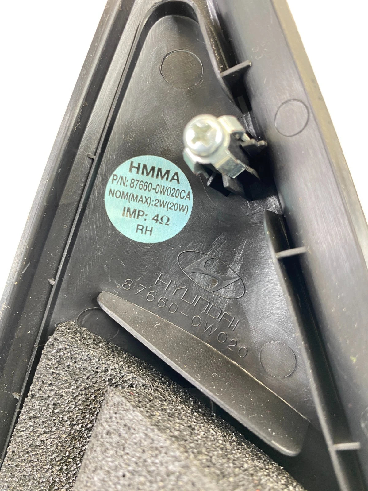 2007-2012 Hyundai Santa Fe Front Right Door Corner Cover w/ Tweeter 87660-0W020