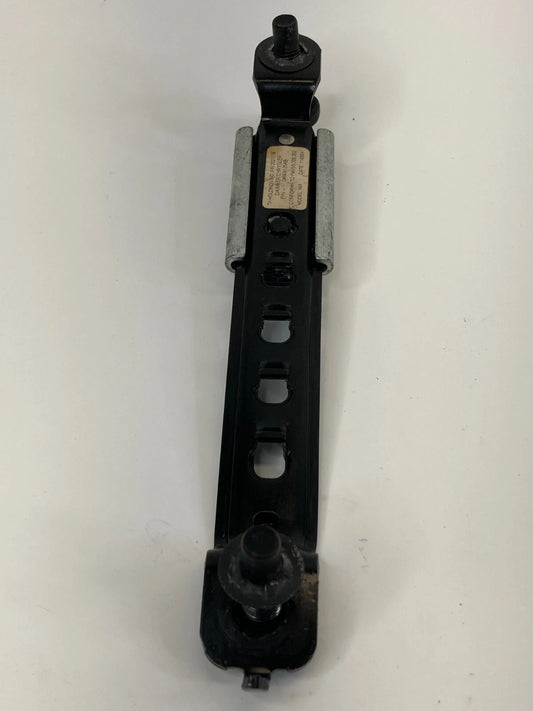 06-10 CHRYSLER 300 FRONT RIGHT PASSENGER SIDE SEAT BELT ADJUSTER 04649125AB OEM