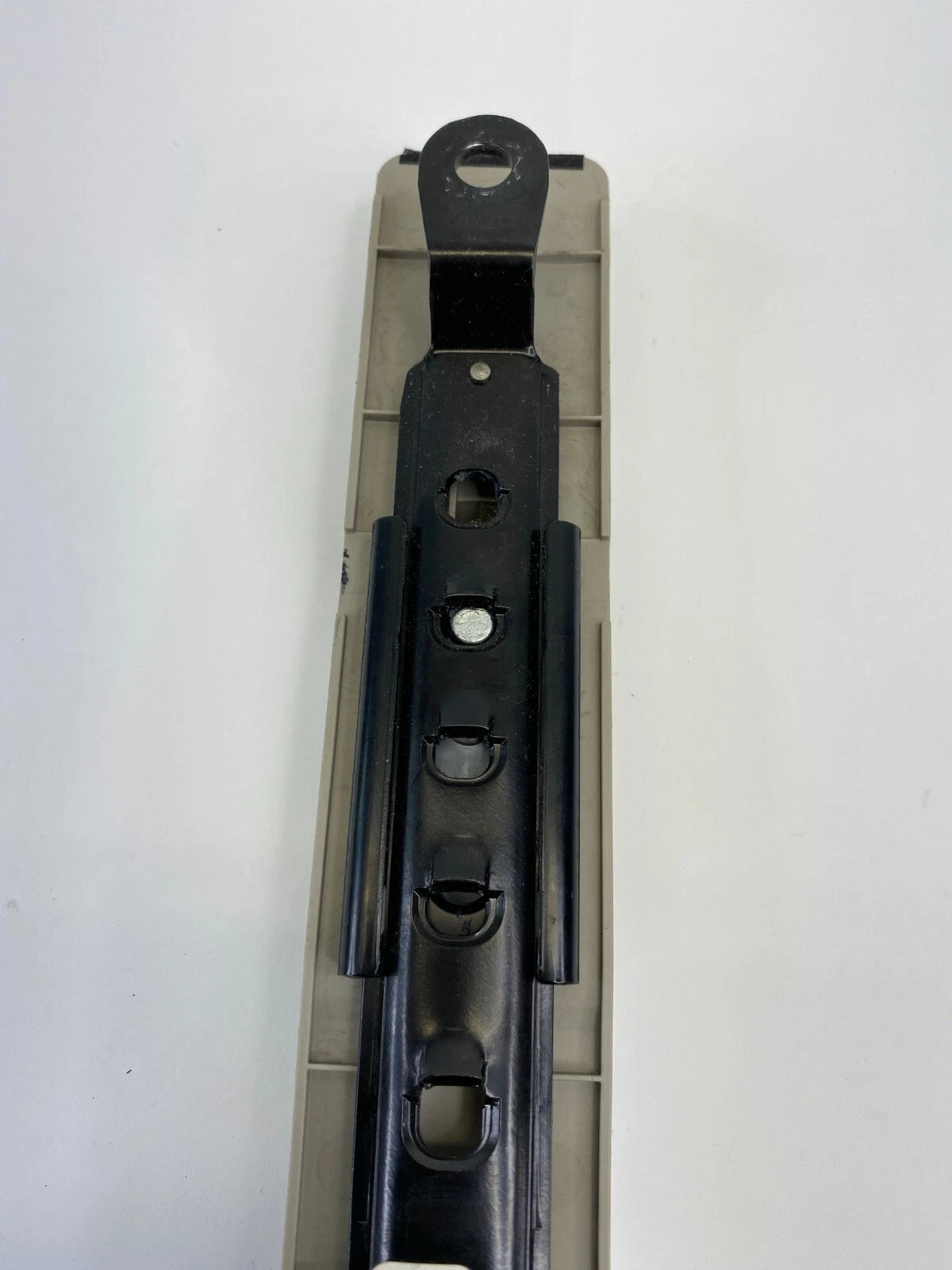 2006-2012 FORD FUSION 4-DR FRONT LEFT DRIVER SEAT BELT HEIGHT ADJUSTER TRIM OEM