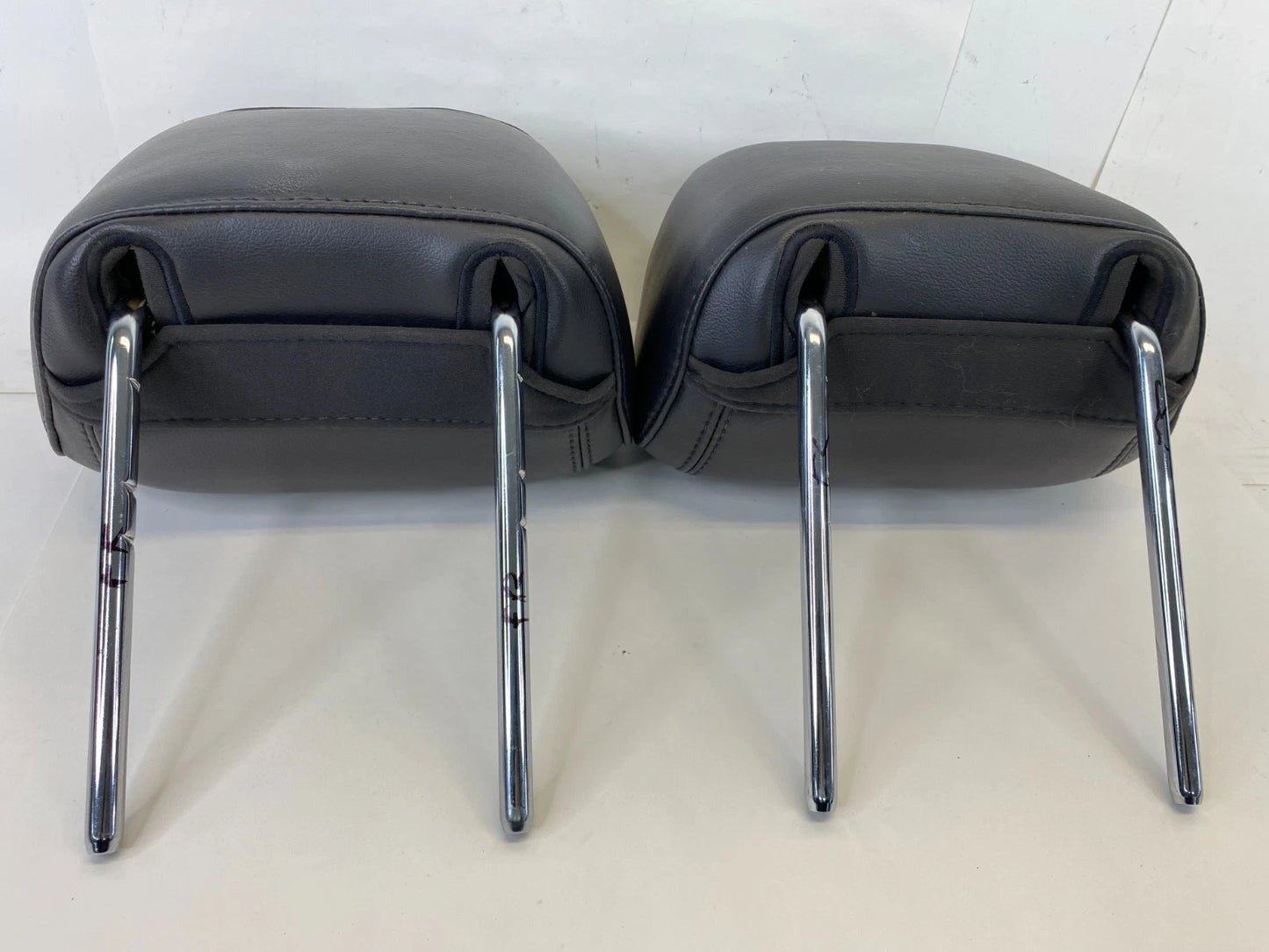 2011-2015 FORD EXPLORER FRONT LEFT & RIGHT SIDE SEAT HEADREST HEAD REST SET OEM