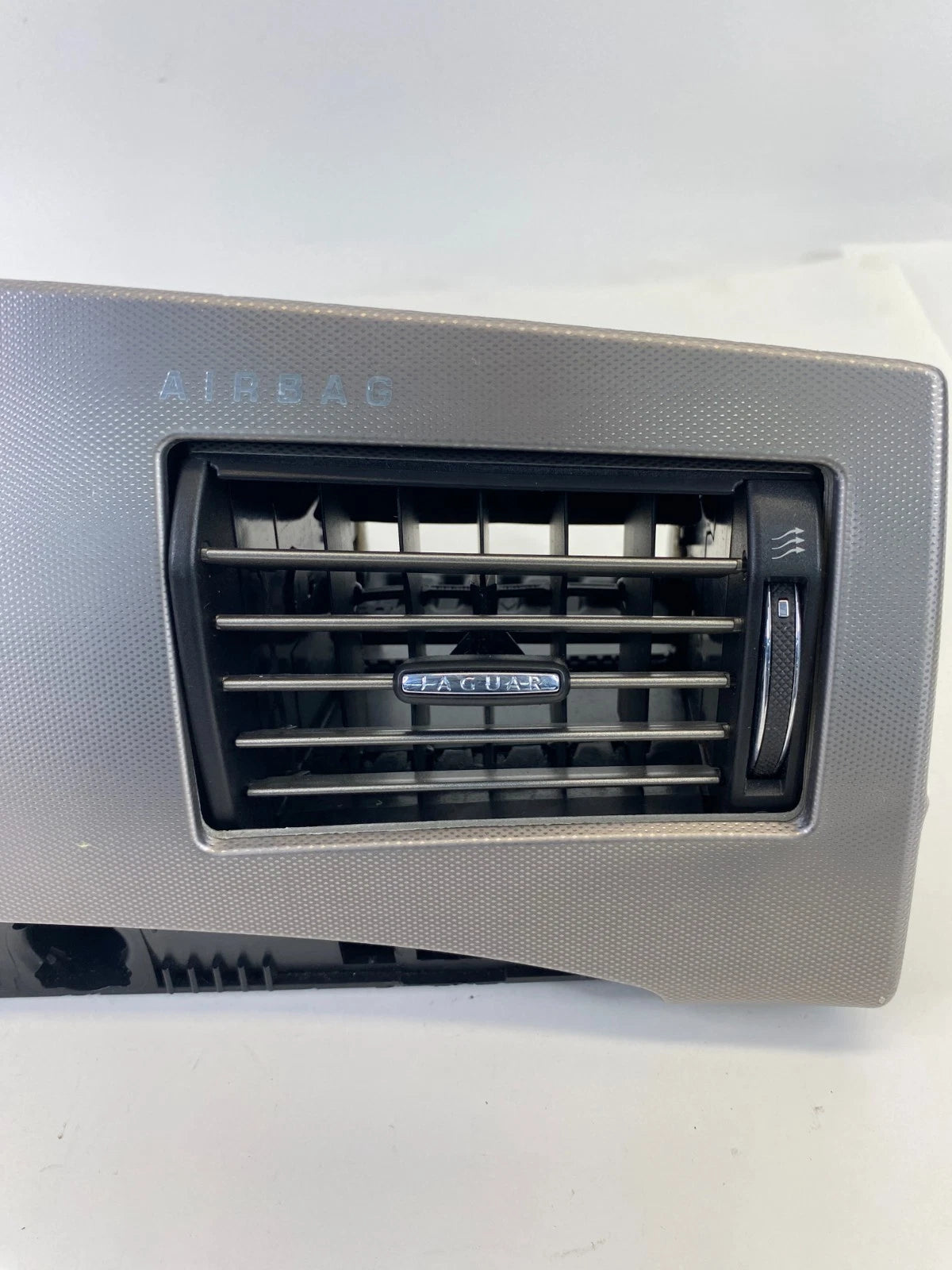 09-15 JAGUAR XF DASH RIGH PASSENGER AC AIR VENT PANEL BEZEL TRIM 8X23043C26AH