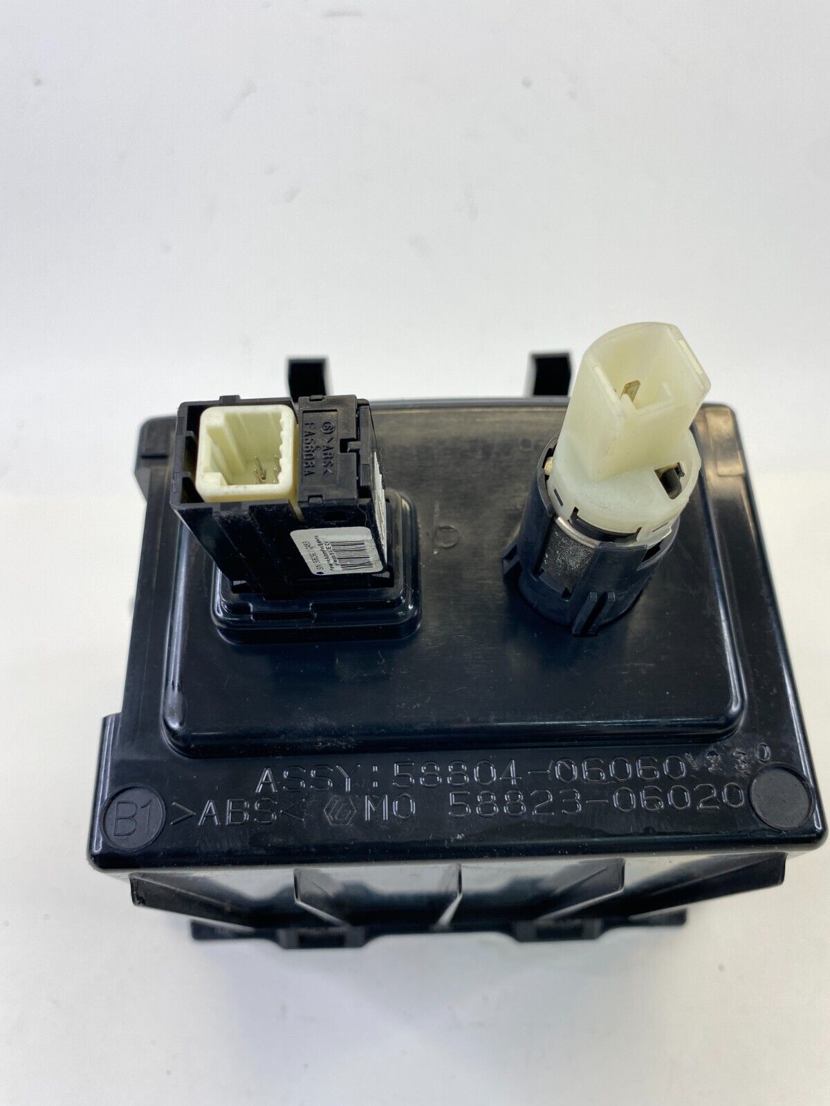 2007-2011 Toyota Camry Front Center Console Storage Compartment 58804-06060