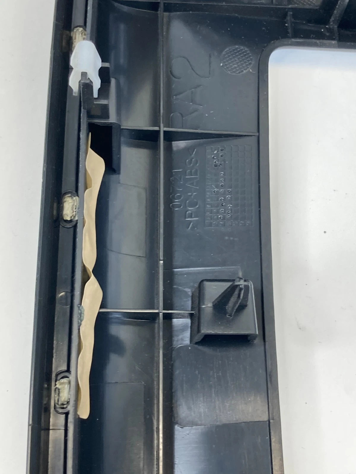 2015-2017 CHRYSLER 200 DASH RADIO BEZEL PANEL VENTS HAZARD SWITCH OEM 68160143AA