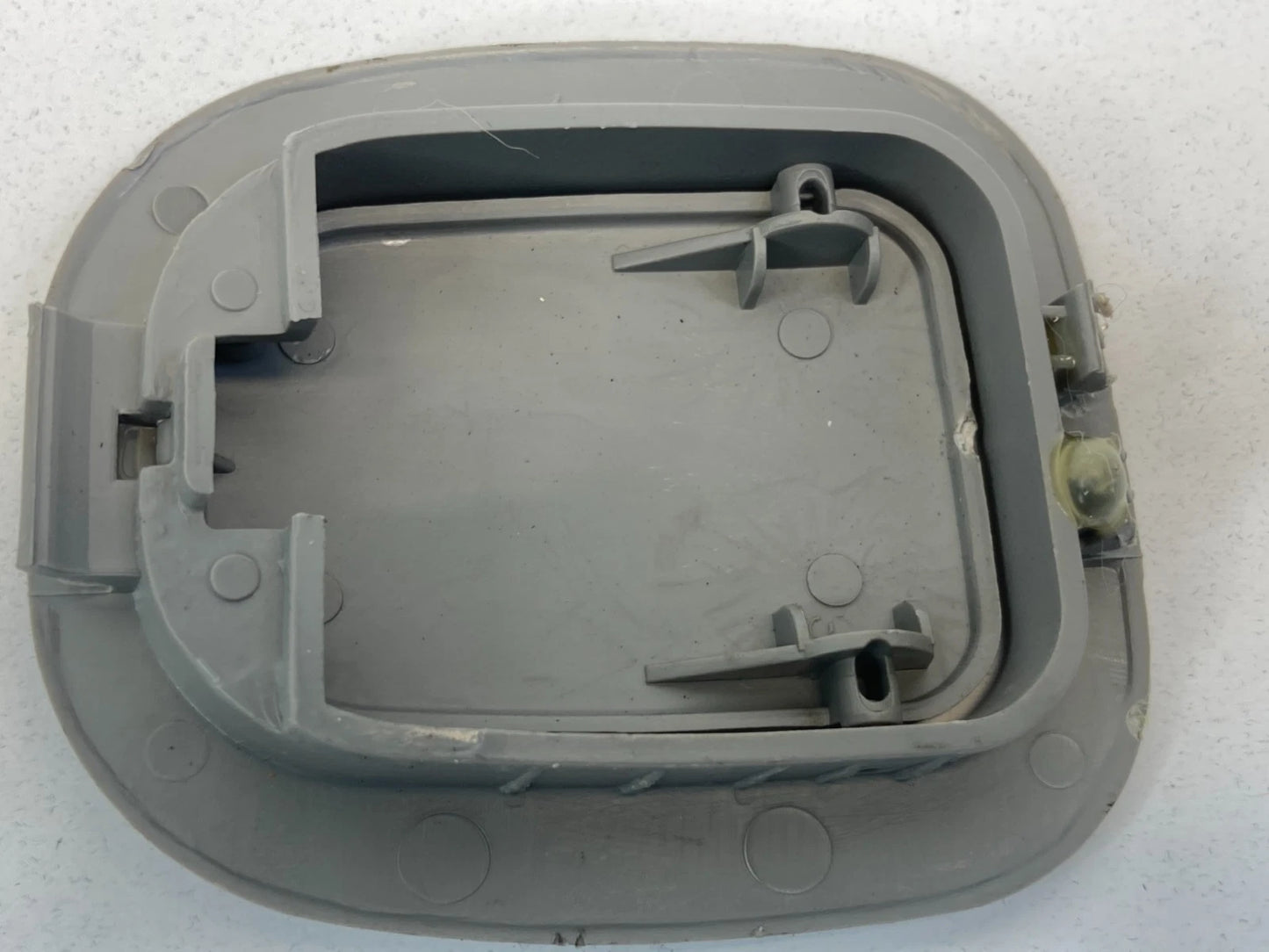 2004-2009 KIA SPECTRA REAR DECK CHILD SEAT ANCHOR HOOK COVER CAP TRIM OEM