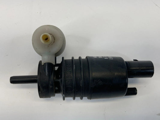 2010-2017 CHEVROLET EQUINOX WINDSHIELD WIPER FLUID WASHER PUMP ASSY OEM