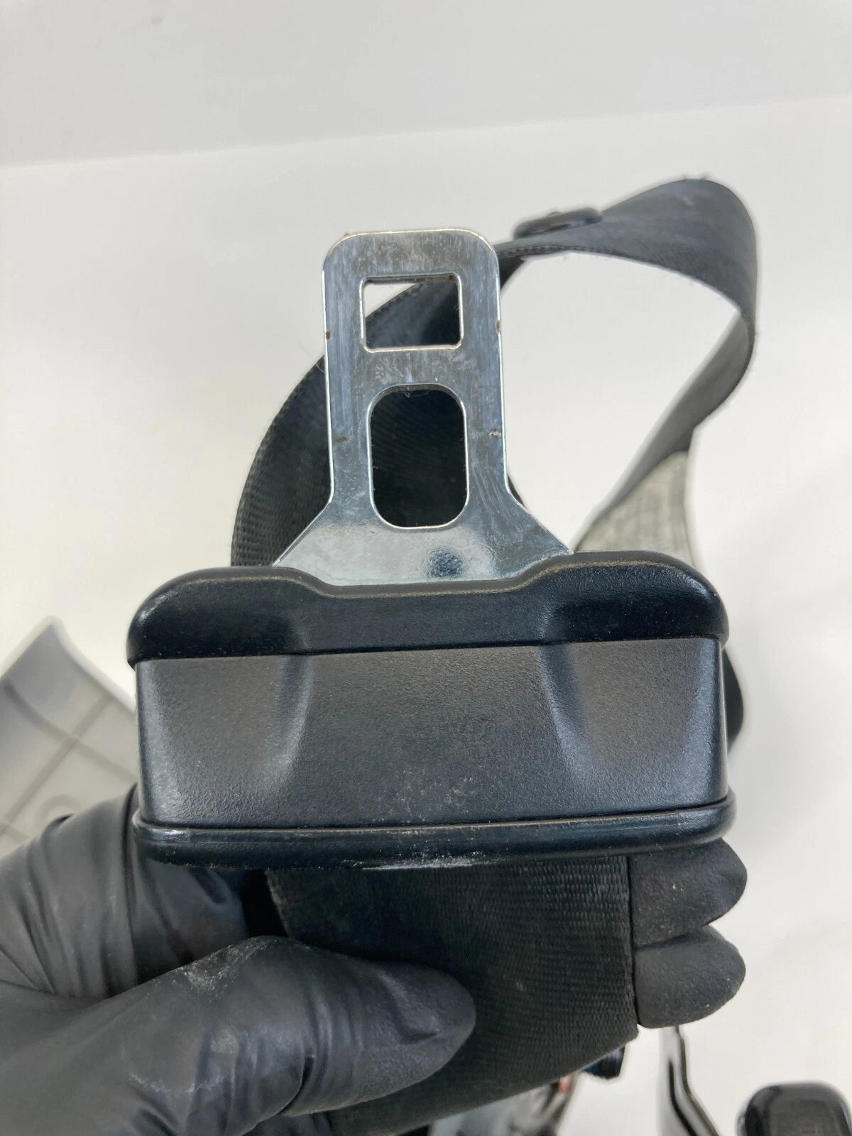 12-17 HYUNDAI ACCENT FRONT RIGHT PASSENGER SEAT BELT RETRACTOR OEM 888801R600RY