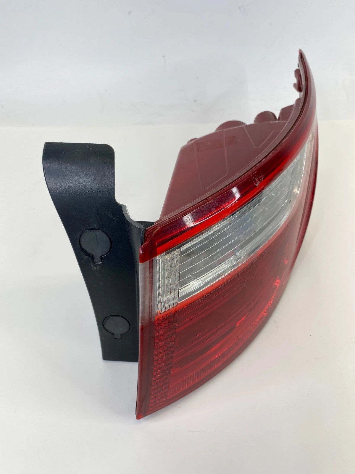 13-16 HYUNDAI SANTA FE REAR RIGHT PASSENGER OUTER TAIL LIGHT 92402-B8000 OEM