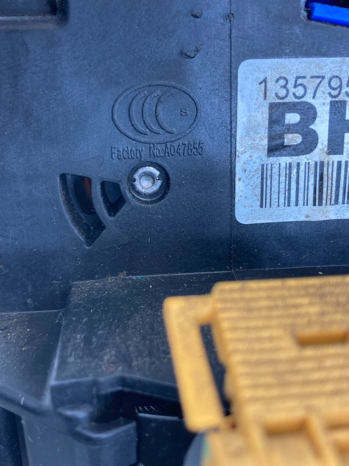 13-15 CHEVY MALIBU 16 MALIBU LIMITED REAR LEFT BACK SIDE DOOR LATCH 13579551 OEM