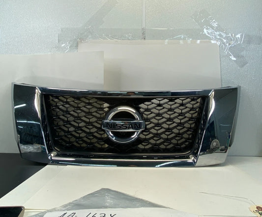 14-16 NISSAN PATHFINDER FRONT UPPER BUMPER RADIATOR GRILLE CHROME OEM 623103KN0B