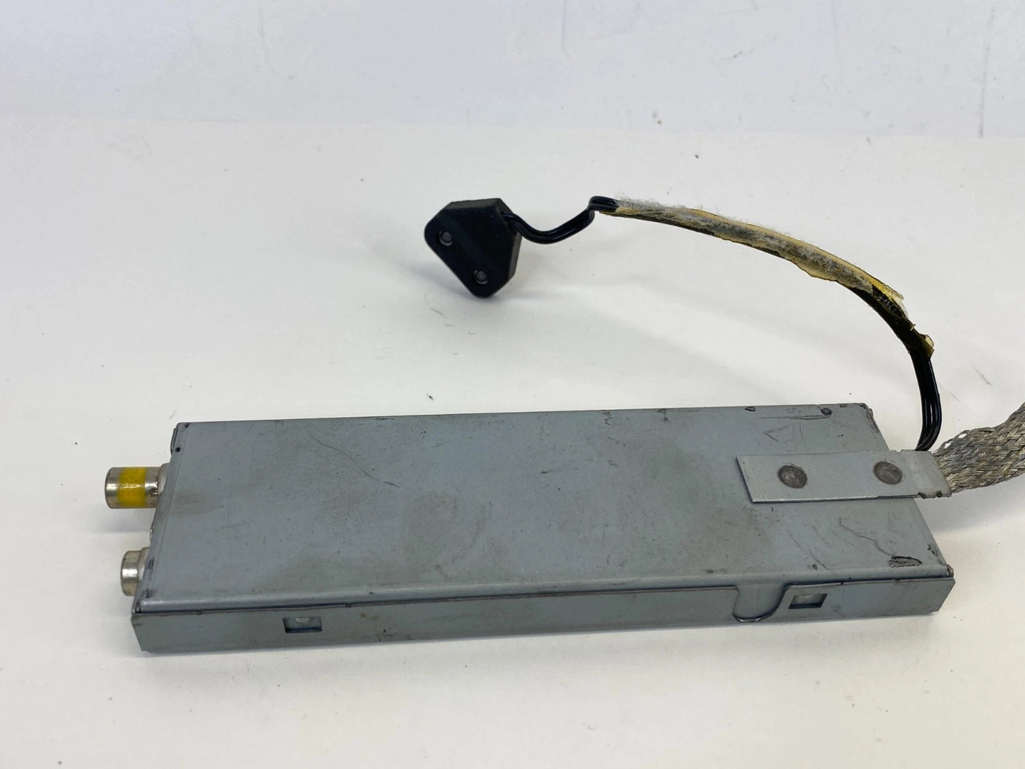 2004-2009 CADILLAC SRX RADIO AUDIO ANTENNA SIGNAL AMPLIFIER MODULE 28032378 OEM