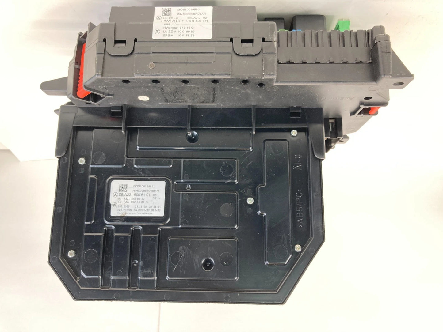 2010 MERCEDES-BENZ CL550 FRONT FUSE BOX CONTROL MODULE A221-900-61-01 OEM