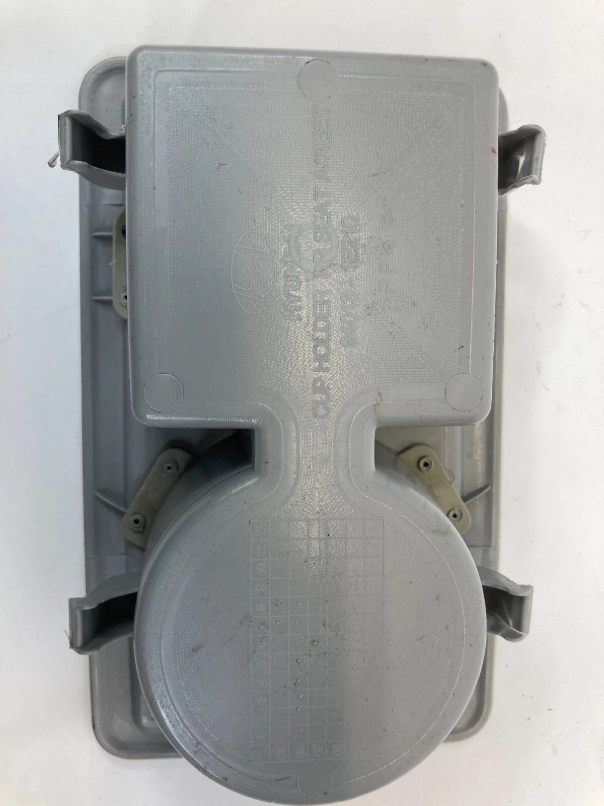 2007 07 HYUNDAI ACCENT REAR SEAT ARMREST CUP HOLDER CUPHOLDER 94013-1E210 OEM