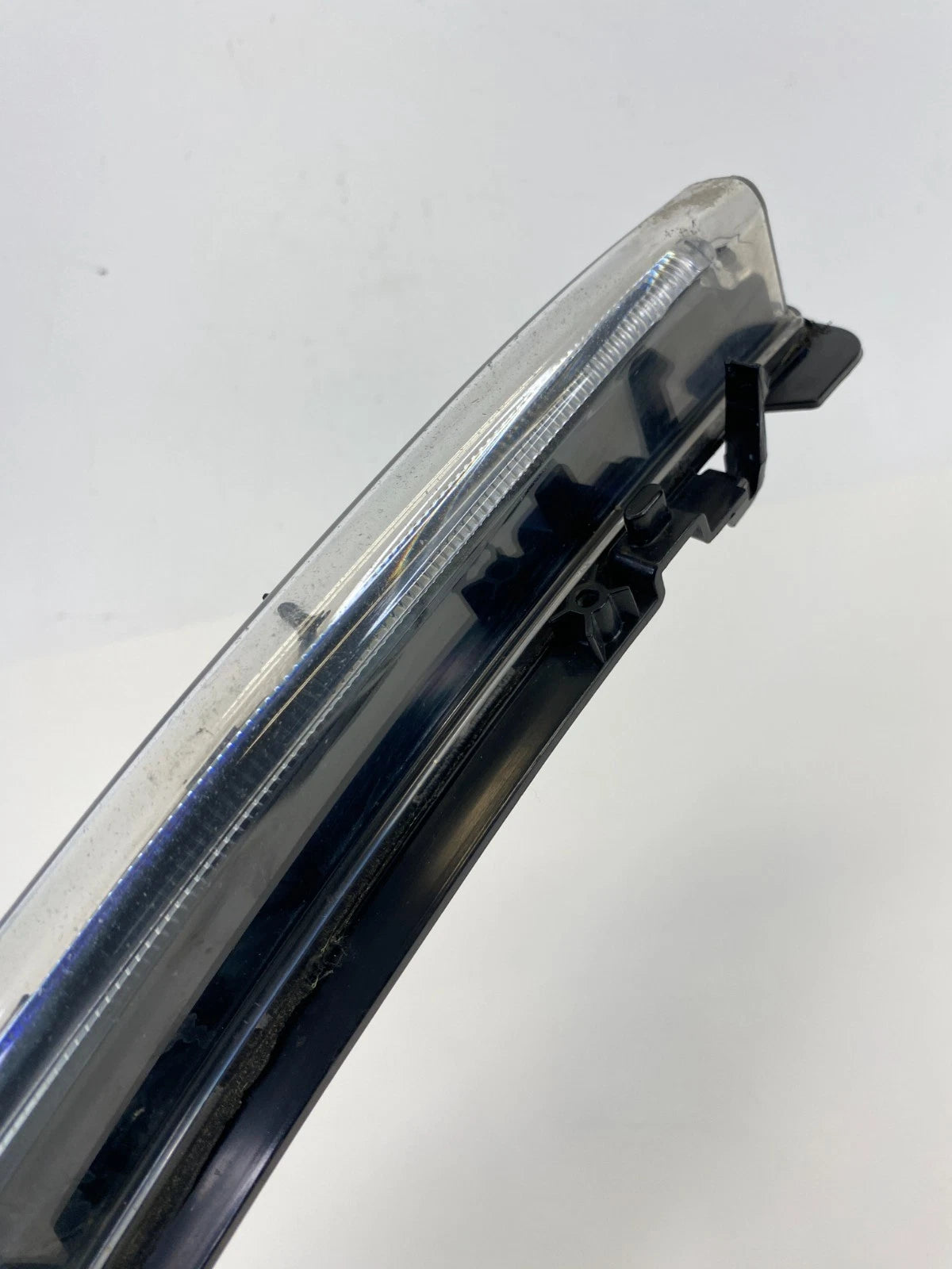 2010-2019 FORD TAURUS FRONT LEFT BUMPER TURN SIGNAL LIGHT AG13-13B221-A OEM