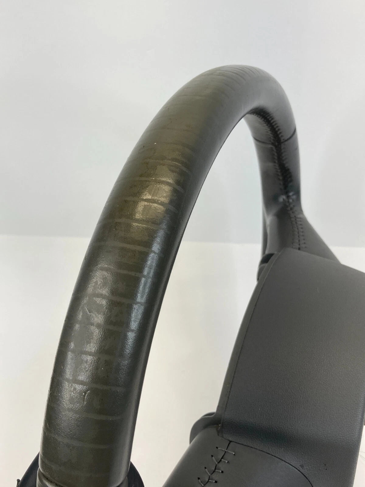 05-11 AUDI A6 QUATTRO LEFT SIDE STEERING WHEEL W/ SWITCH 4F0-419-091-AH-1YA OEM