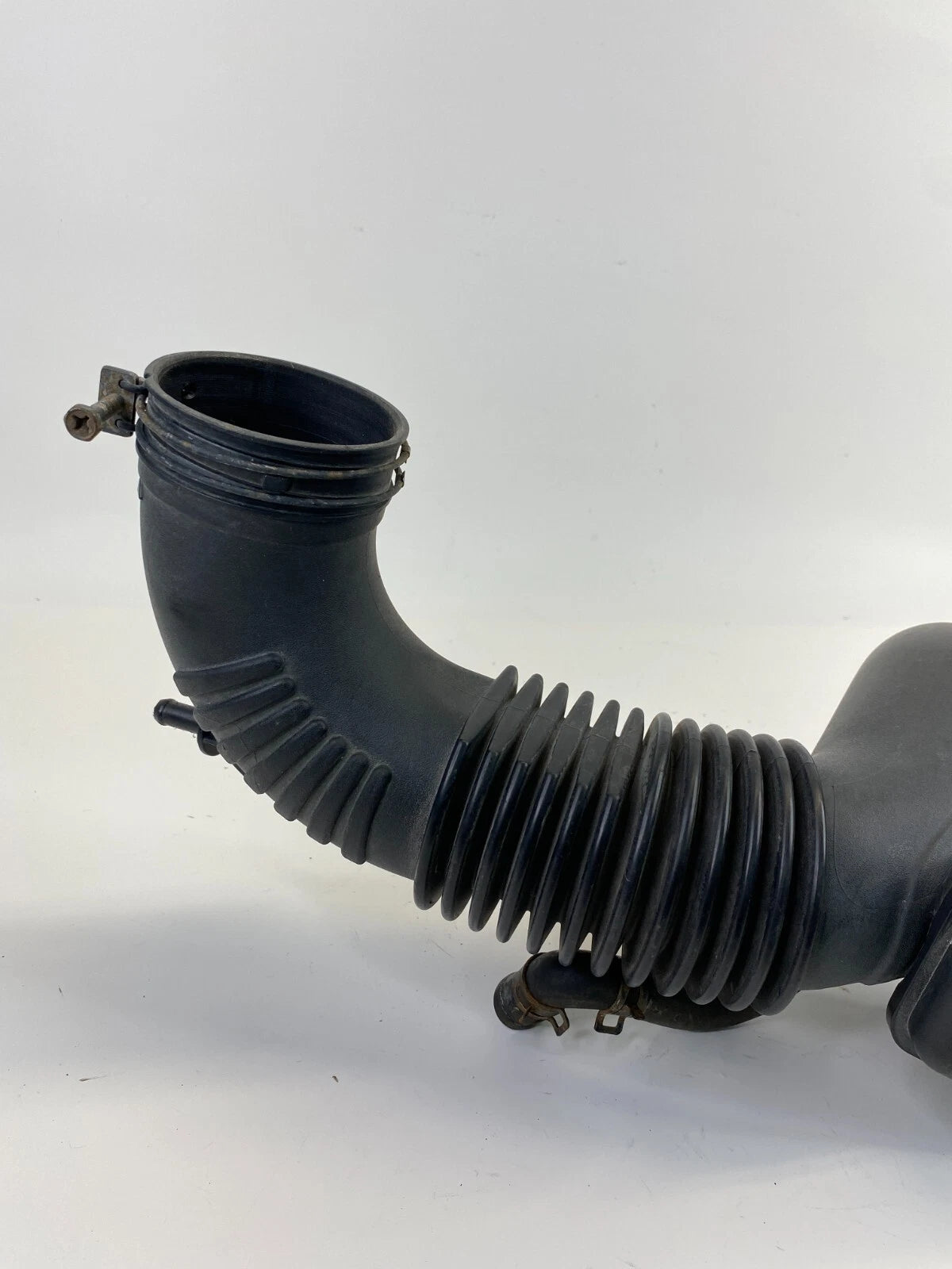 11-14 HYUNDAI SONATA 2.4L AT AIR CLEANER INTAKE DUCT HOSE TUBE OEM 28130-3Q160