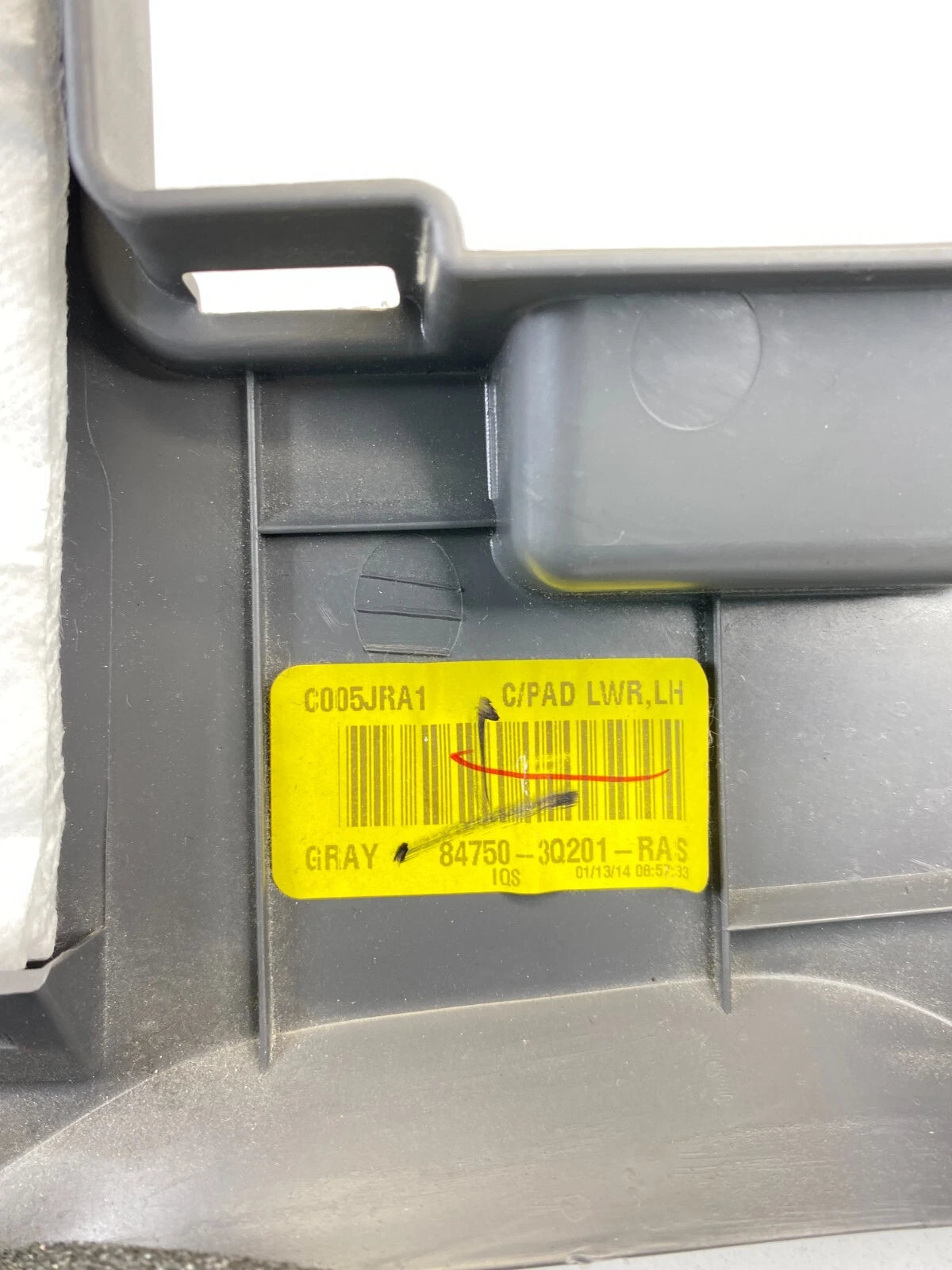 2011-2014 HYUNDAI SONATA LEFT LOWER DASH PANEL KNEE BOLSTER TRIM 84750-3Q201-RAS