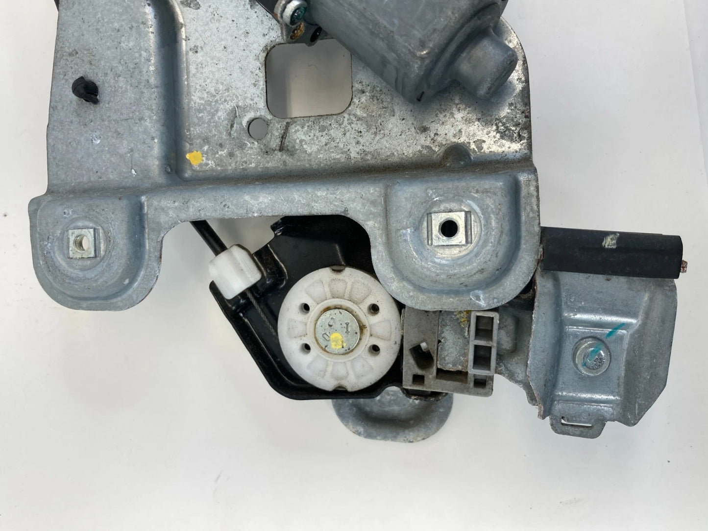 2010 2011 GMC Terrain Front Left Door Power Window Motor w Regulator 98820J3030