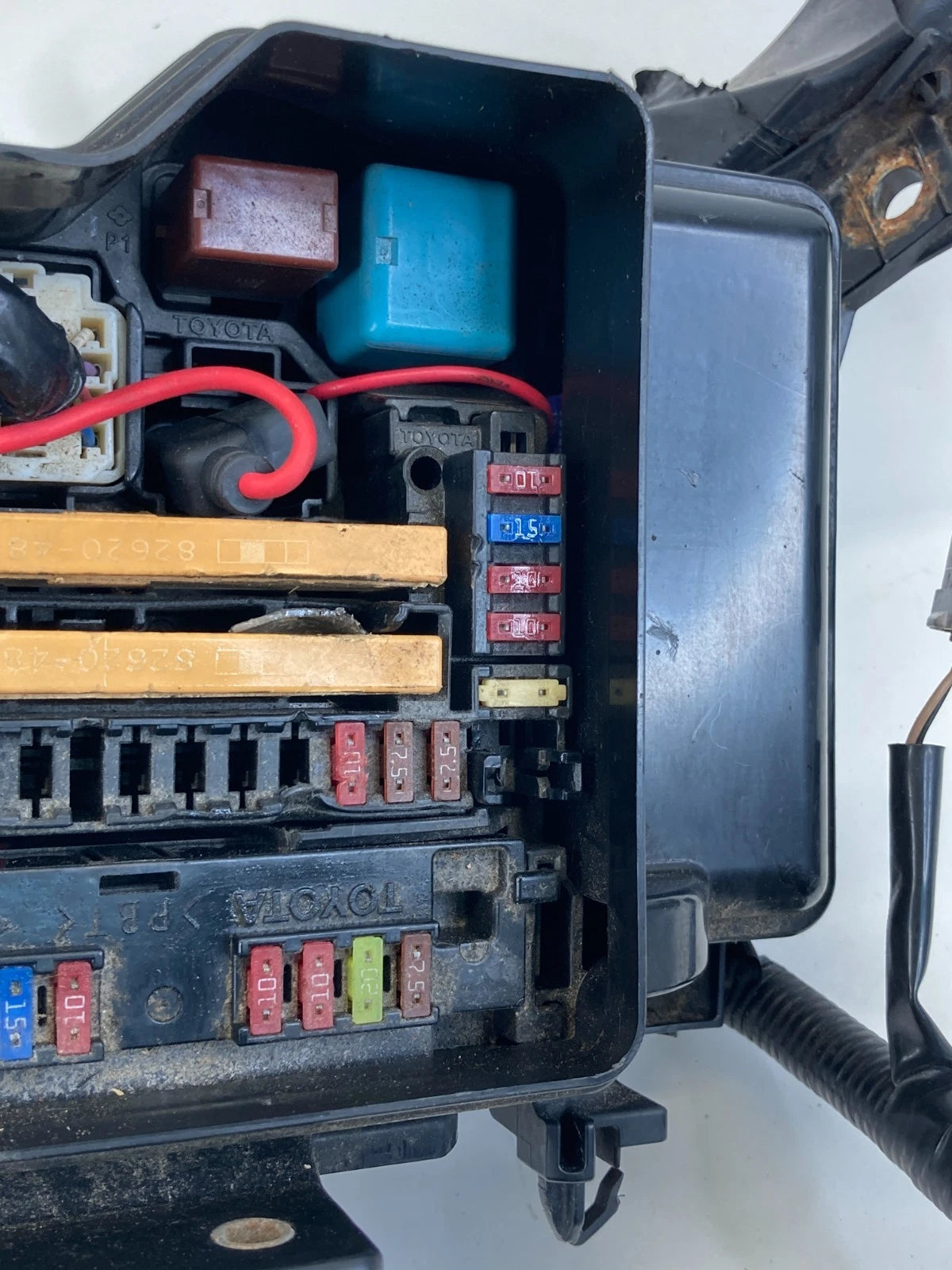 2008-2010 TOYOTA HIGHLANDER 3.5L V6 A/T ENGINE FUSE RELAY BOX COMPARTMENT OEM