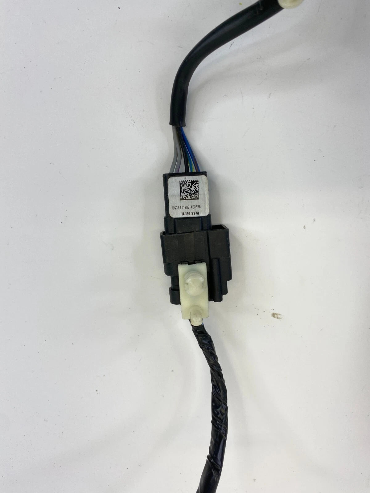 2013-2016 FORD FUSION FRONT RIGHT PASSENGER SIDE SEAT BELT BUCKLE DG93-F61208