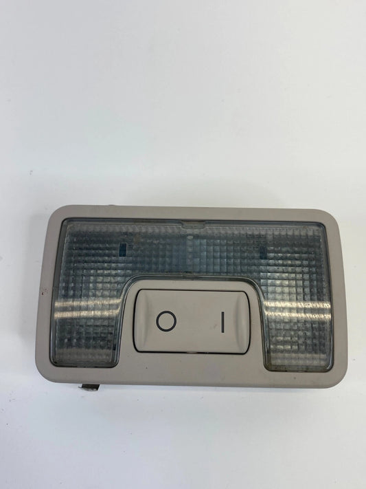 98-01 AUDI A6 QUATTRO REAR ROOF OVERHEAD DOME MAP LIGHT READING LAMP 4B9947123