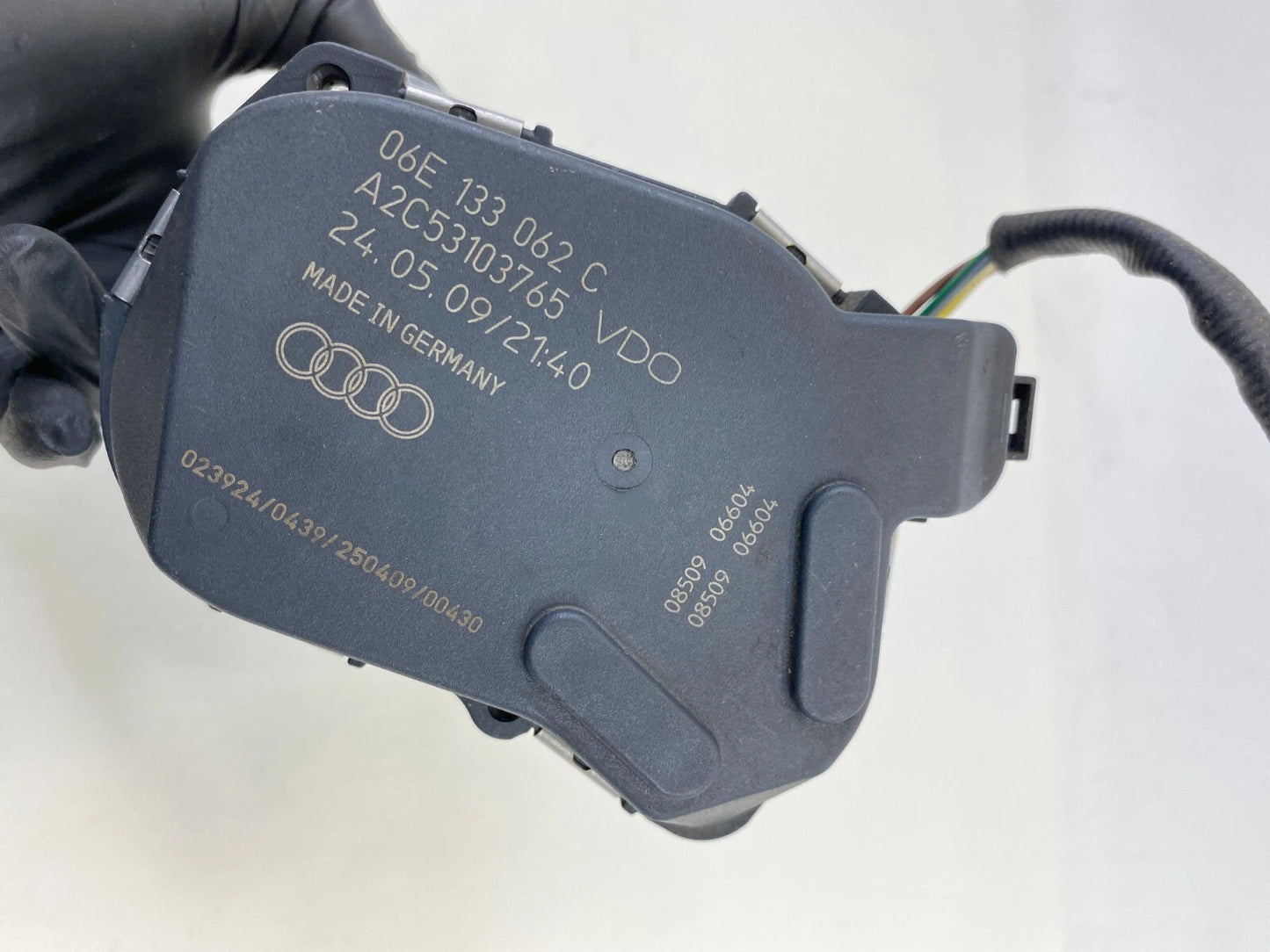 2009-2018 AUDI A6 QUATTRO 3.0L AT THROTTLE BODY THROTTLE VALVE 06E-133-062-C OEM