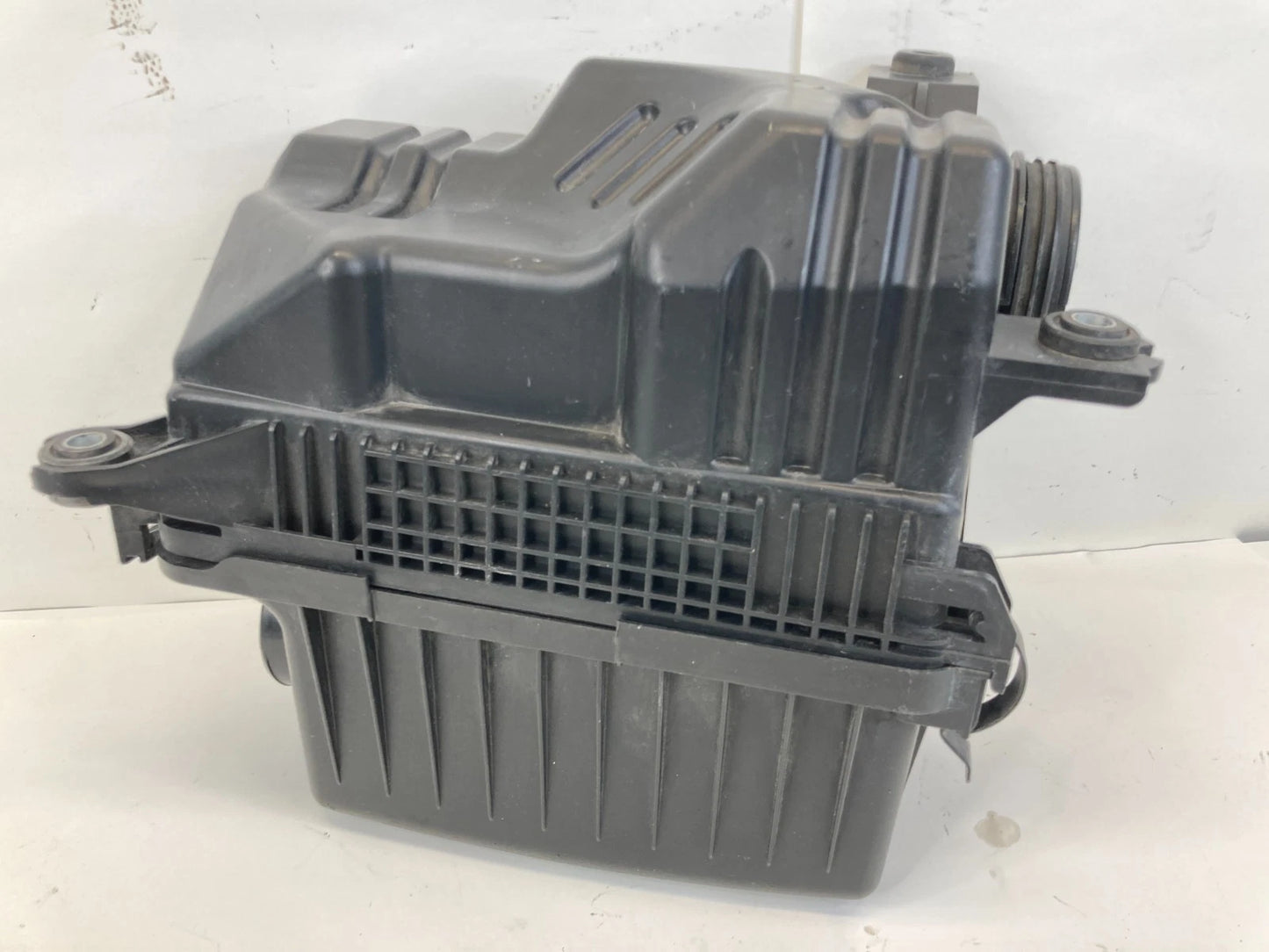 2012-2017 KIA RIO 1.6L AIR INTAKE CLEANER BOX FILTER HOUSING ASSY OEM 281101W170