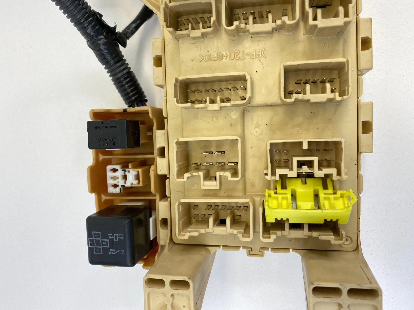 2001-2003 LEXUS RX300 FUSE BOX RELAY JUNCTION BLOCK INNER CABIN DASH MOUNTED OEM