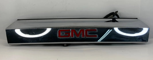 2010-2015 GMC TERRAIN TAILGATE LIFTGATE CHROME FINISH MOLDING GARNISH W/ CAMERA