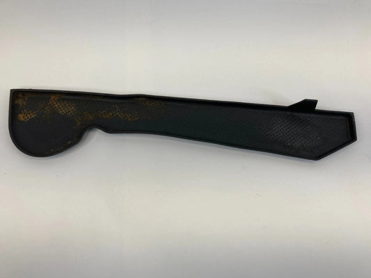 2012-2014 VOLKSWAGEN PASSAT FRONT LEFT SIDE STORAGE RUBBER INSERT MAT 561868133
