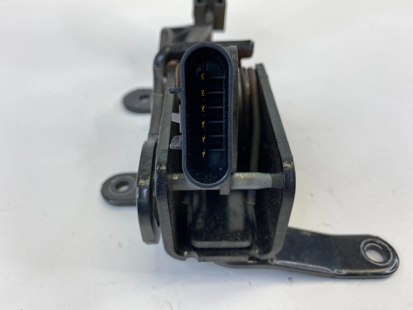 2004-2009 CADILLAC SRX BASE 3.6L ACCELERATOR GAS PEDAL W/ SENSOR ASSEMBLY OEM