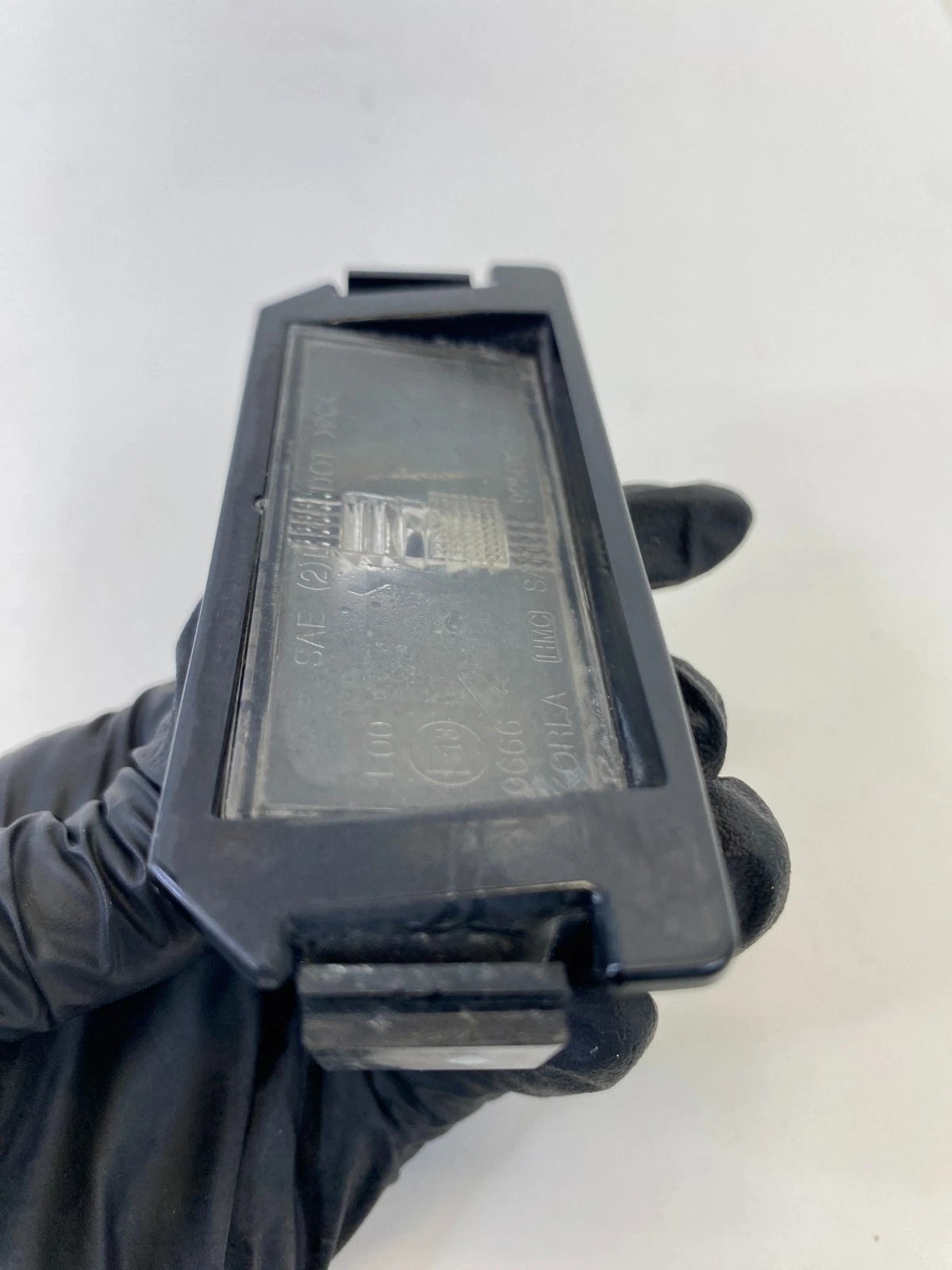 2012-2017 KIA RIO REAR LICENSE PLATE LIGHT LAMP HOUSING ASSEMBLY 9250X-2C7 OEM