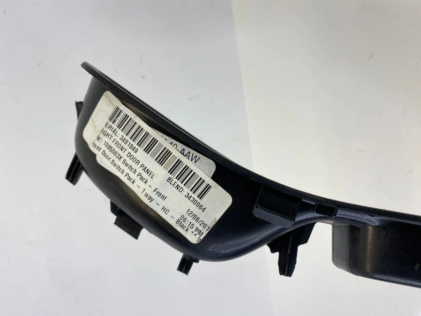 2012-2018 FORD FOCUS FRONT RIGHT PASSENGER WINDOW SWITCH W/ BEZEL PANEL 1085503X