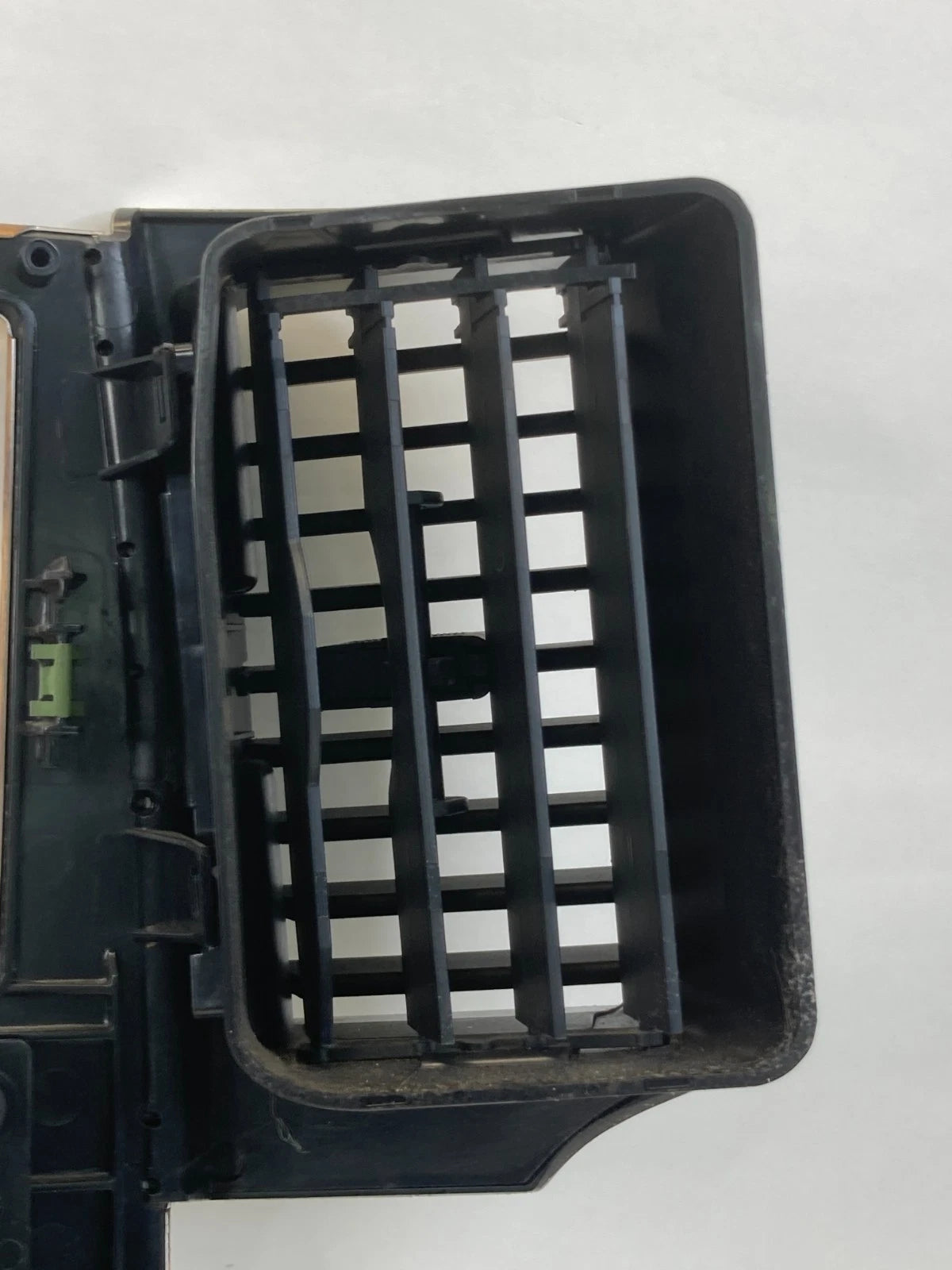 2008-2010 JEEP GRAND CHEROKEE DASH RADIO FACEPLATE BEZEL W/ CLIMATE CONTROL