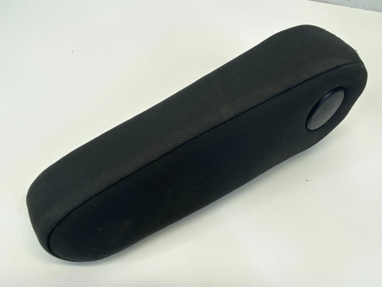 2006-2011 CHEVROLET HHR FRONT LEFT & RIGHT SIDE SEAT ARMREST ARM REST PAIR OEM