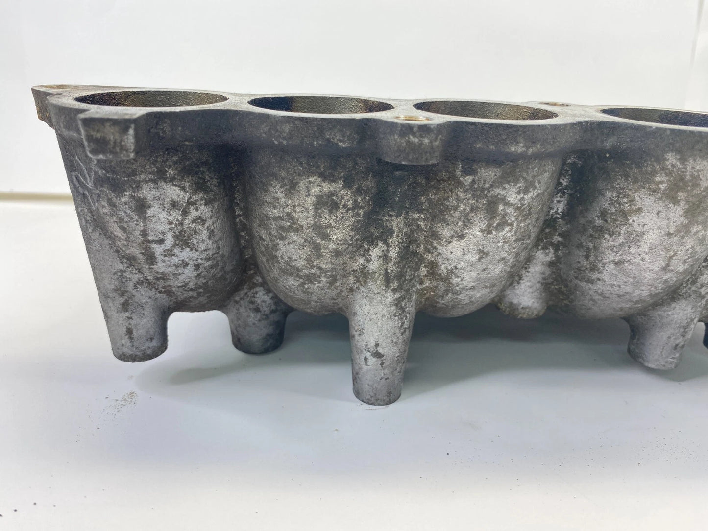 1996-2002 TOYOTA 4RUNNER 3.4L V6 UPPER INTAKE MANIFOLD PLENUM UNIT OEM FACTORY