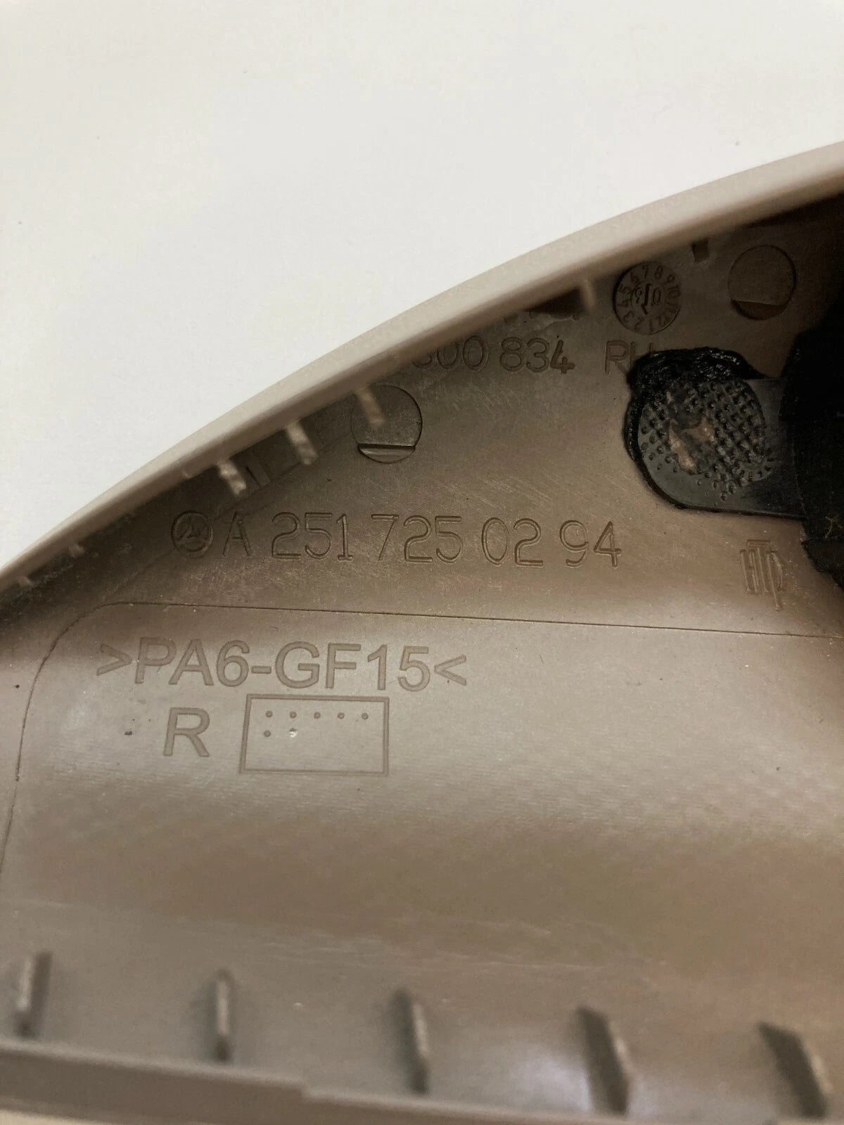 06-10 MERCEDES-BENZ R350 RIGHT PASSENGER DOOR TRIM COVER W/ TWEETER A2517250294