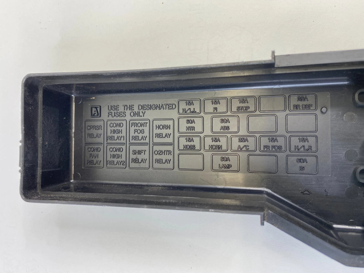 2003 2004 2005 SUZUKI GRAND VITARA 2.5L JUNCTION FUSE BOX RELAY COVER CAP OEM