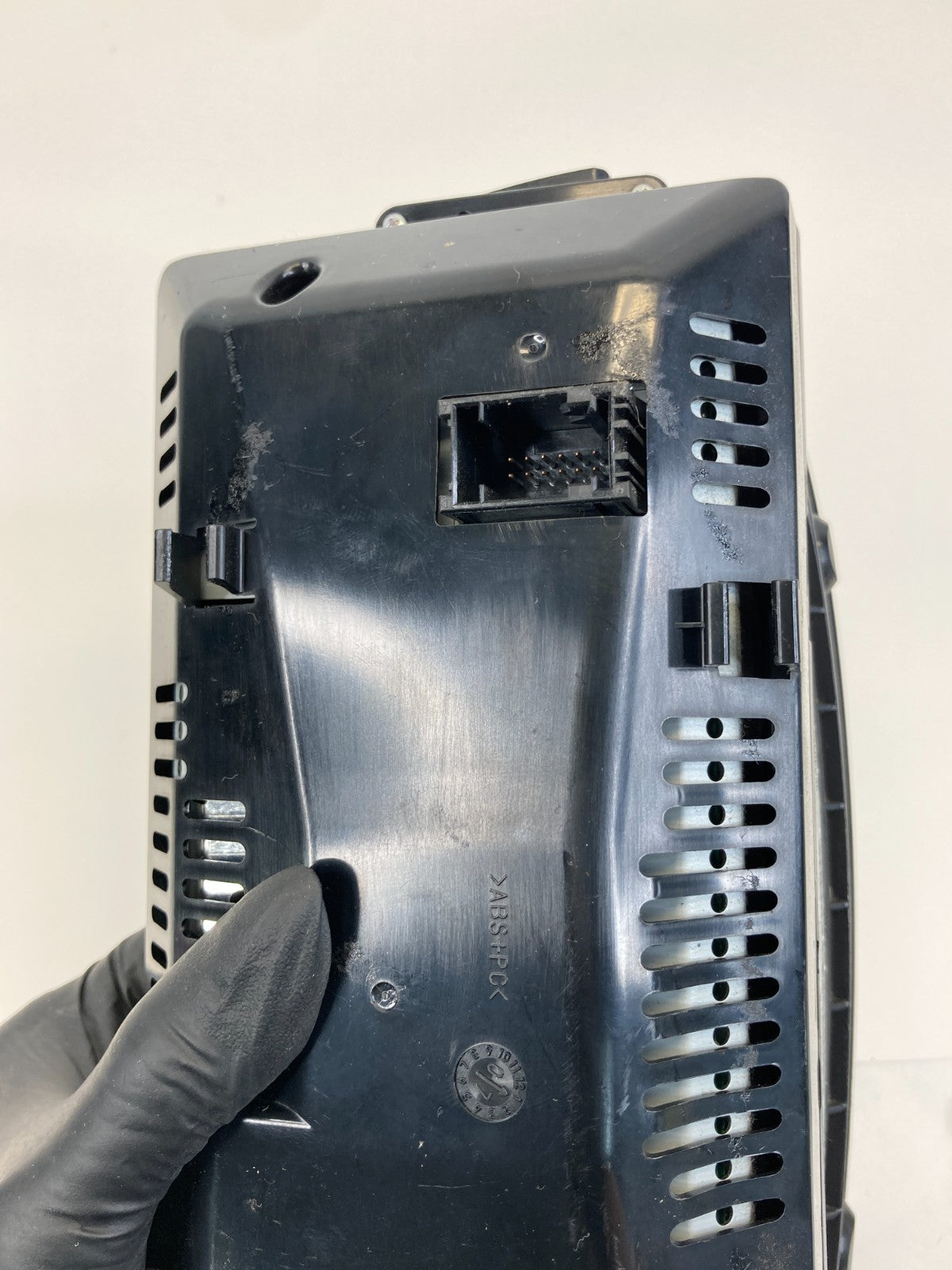 2006 2007 BMW 525i 3.0L AT Speedometer Instrument Cluster Gauges 65829114358 OEM