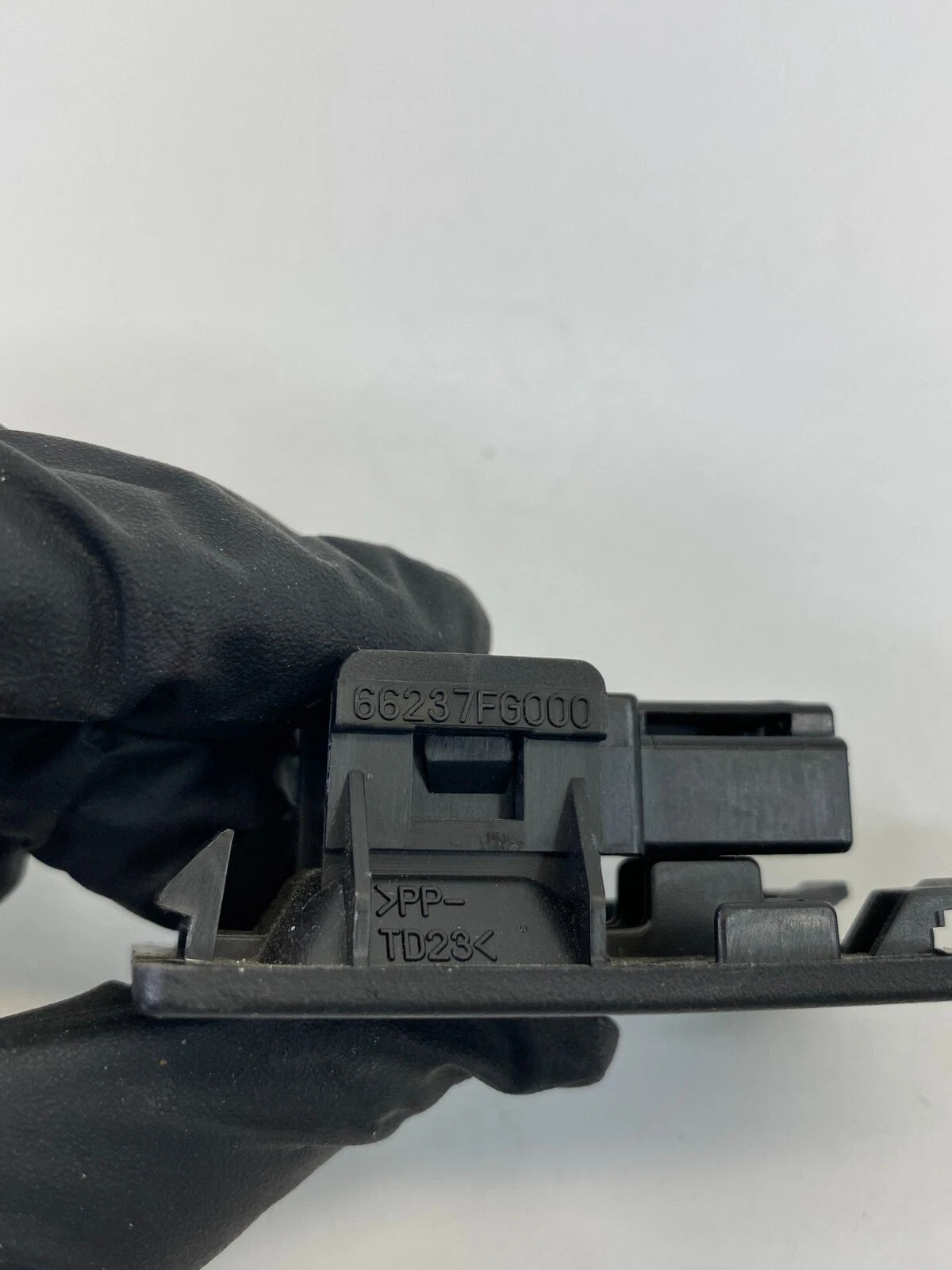 2010-2023 SUBARU OUTBACK GLOVE BOX LIGHT LAMP HOLDER 66237FG000 OEM