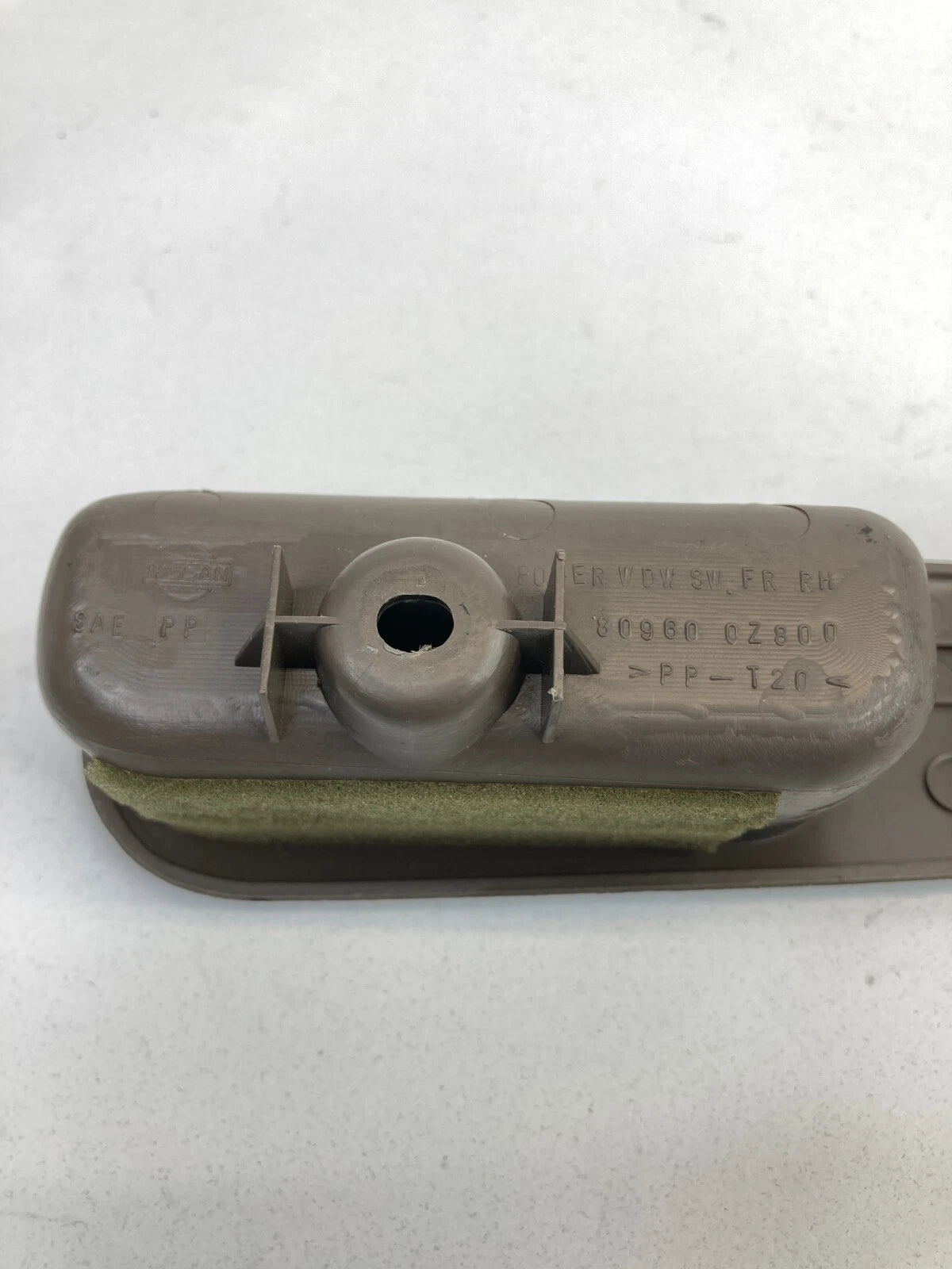1998-2001 NISSAN ALTIMA FRONT RH WINDOW SWITCH COVER BEZEL PANEL OEM 80960-0Z800