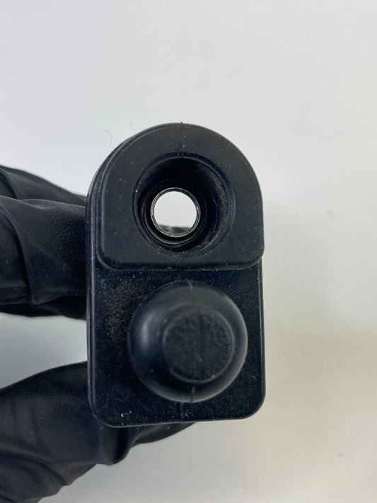 15-22 HYUNDAI ACCENT 13-17 VELOSTER DOOR LIGHT AJAR JAMB SENSOR SWITCH OEM