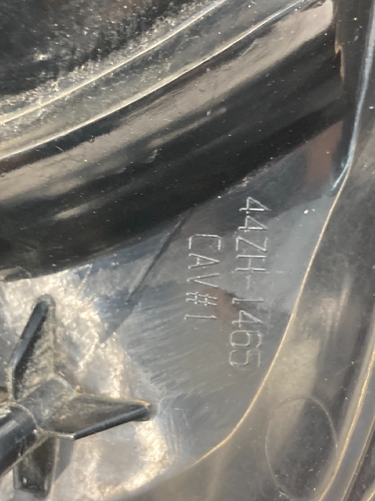 02 03 04 05 Ford Explorer Rear Left RR LH Side Tail Light Taillight Lamp OEM