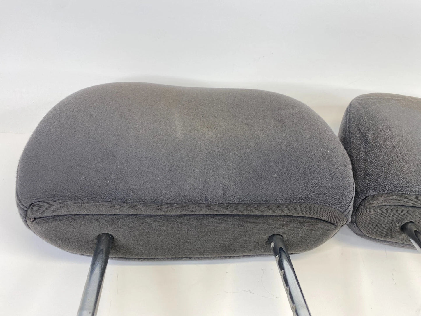 01 02 NISSAN PATHFINDER FRONT LEFT RIGHT SEAT HEADREST HEAD REST SET PAIR OEM