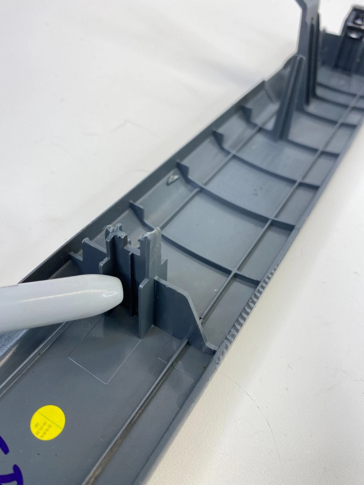 2008-2010 SATURN VUE DASH PANEL RIGHT SIDE BEZEL TRIM MOLDING COVER 96661737 OEM
