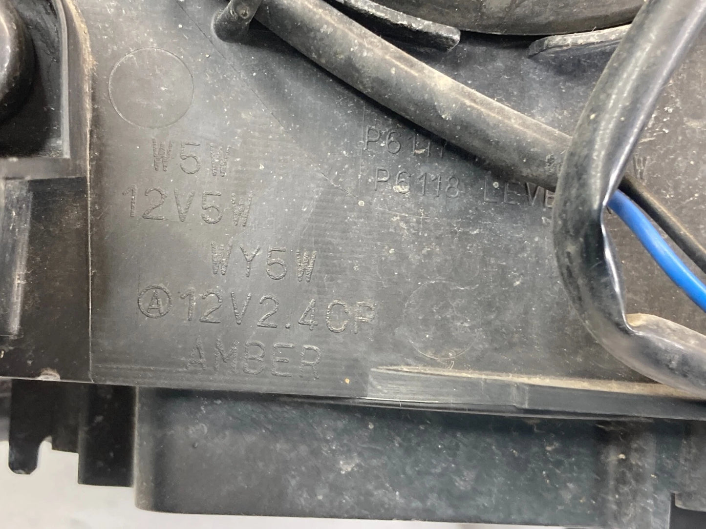 2008-2015 MITSUBISHI LANCER FRONT LEFT DRIVER HEADLIGHT HEADLAMP HALOGEN OEM