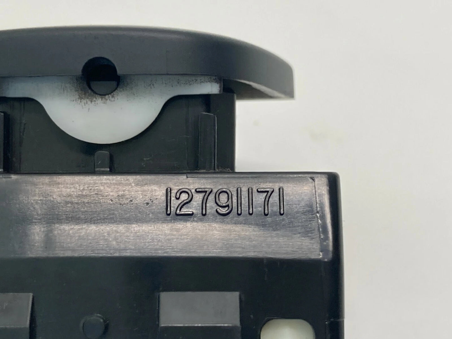 2003-2011 SAAB 9-3 FRONT RIGHT PASSENGER SIDE DOOR LOCK SWITCH BUTTON 12791171