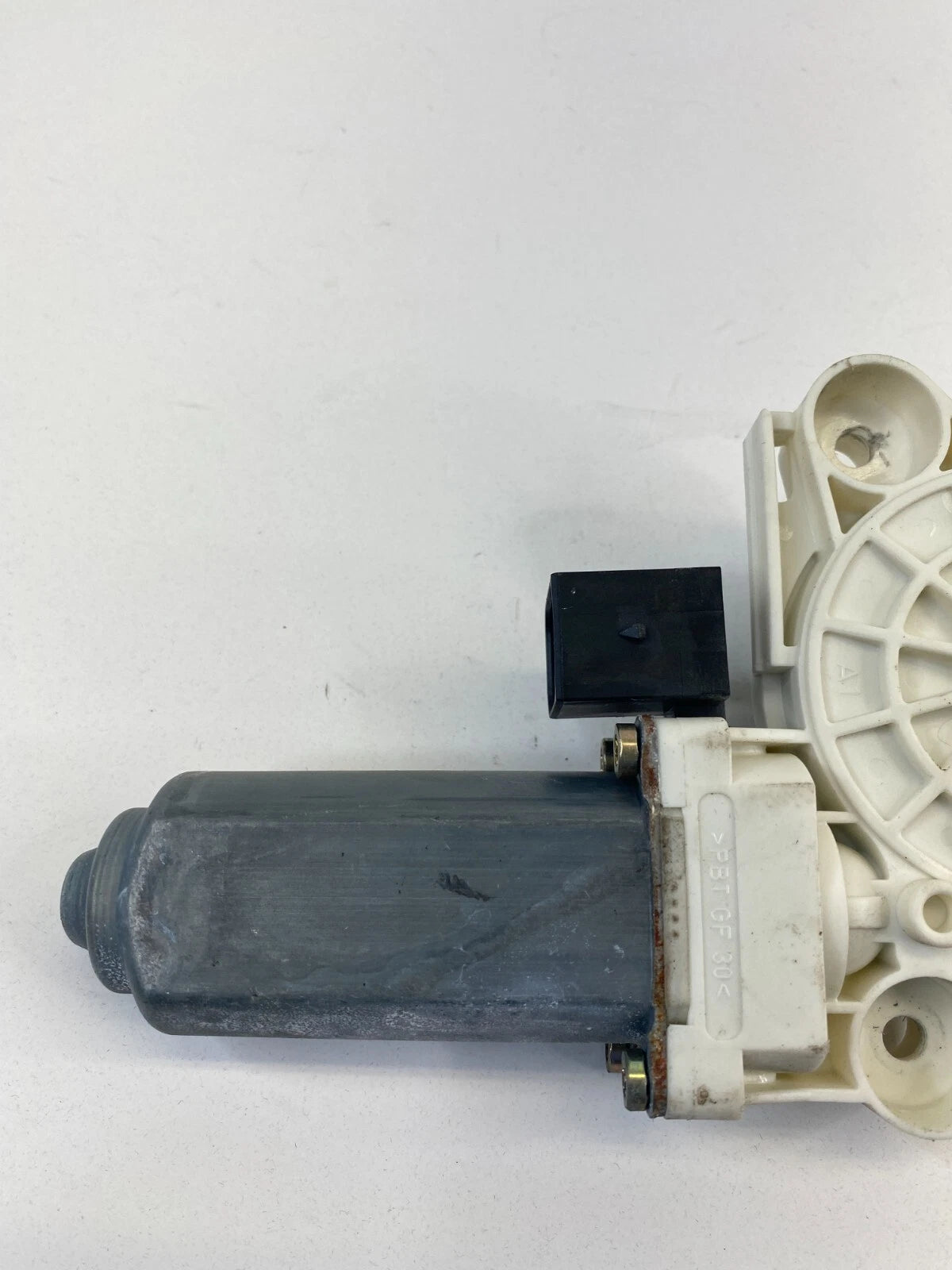 2003-2009 MERCEDES-BENZ E320 E350 REAR RIGHT PASSENGER WINDOW MOTOR A2118202442