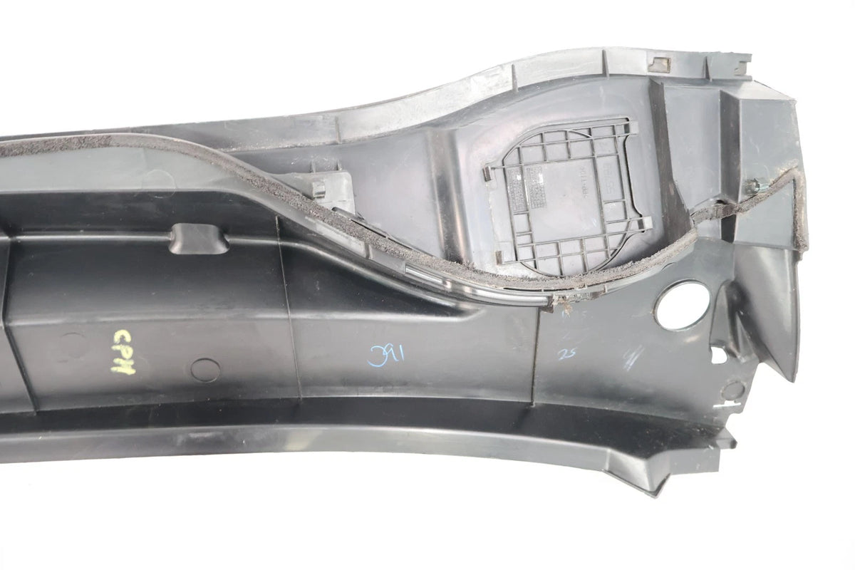 2011-2020 TOYOTA SIENNA WINDSHIELD WIPER COWL COVER PANEL GRILLE OEM