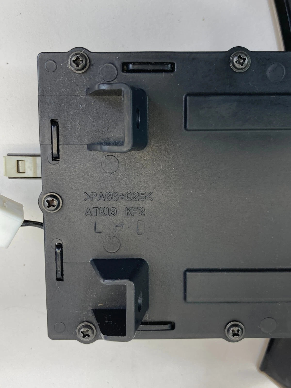 2007-2010 HYUNDAI ELANTRA SEDAN CENTER DASH ASHTRAY ASH TRAY COMPARTMENT STORAGE